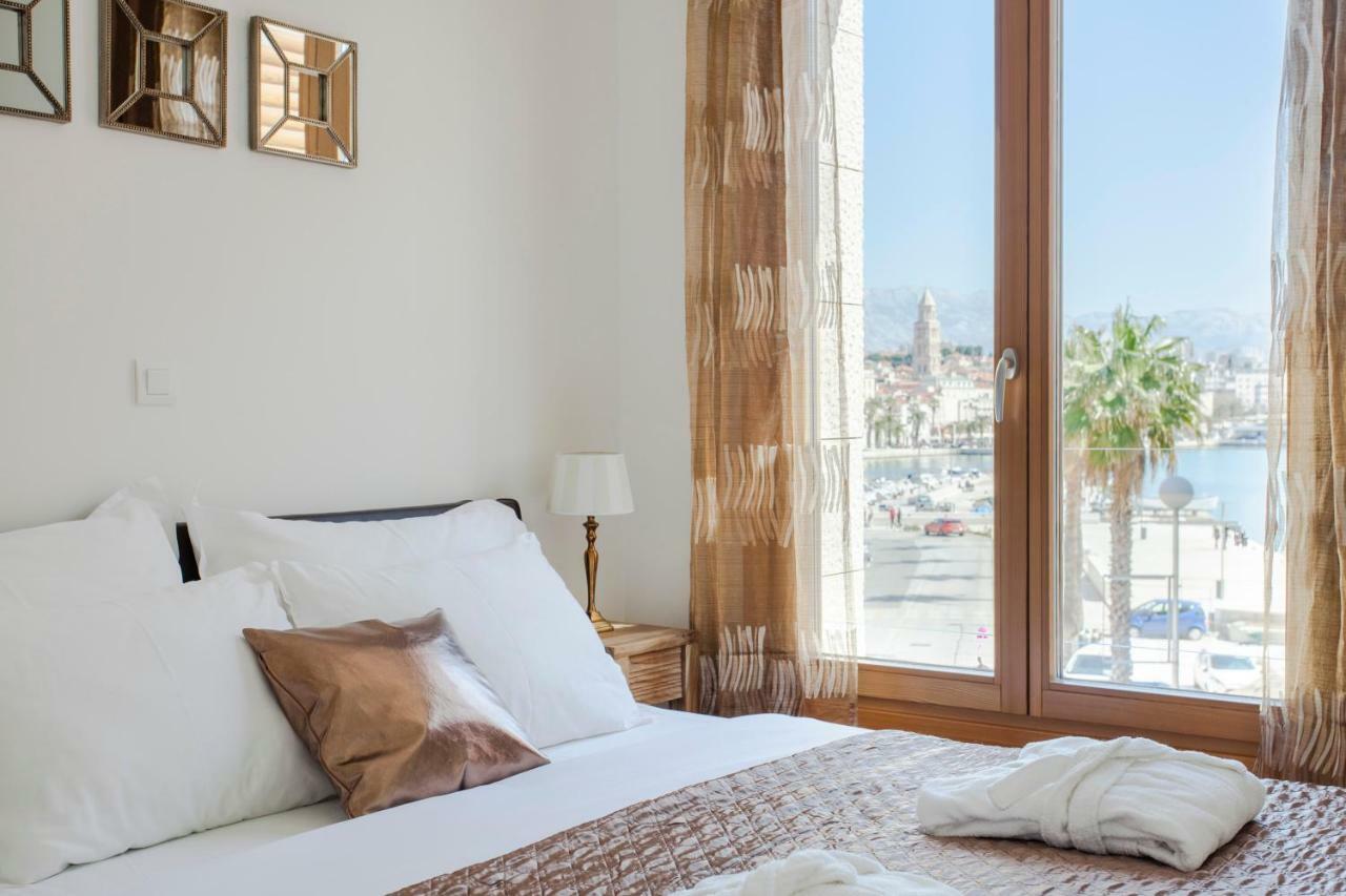 New Luxury Apartment Nives On Seaside Сплит Екстериор снимка