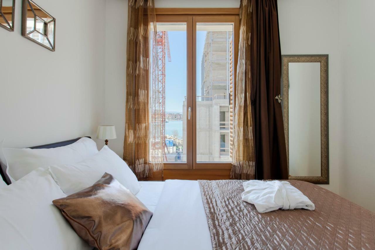 New Luxury Apartment Nives On Seaside Сплит Екстериор снимка